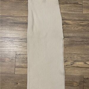 Elegant Cream Ribbed Skirt